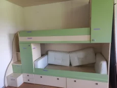 Детскую 2х ярусную кровать 330р
