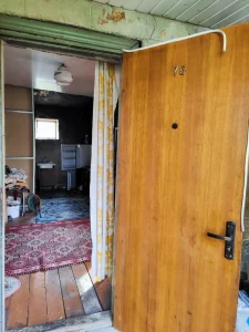 Участок с ветхим домом по ул. Набережная