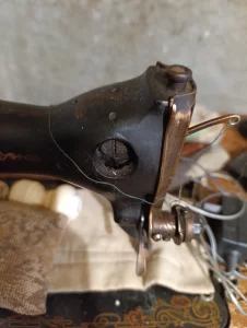 Машинка швейная