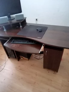 Стол компьютерный