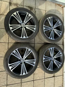 Комплект шины и диски R20 235/45 Tiguan / Kodiaq