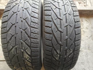2 шины 205/50 r17