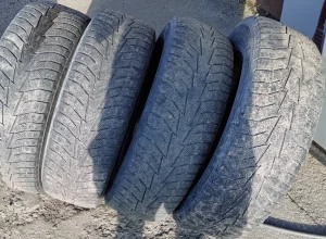 Резина зима 215 /65 r17