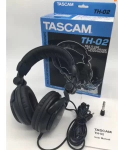 Профисиональные студийные наушники Tascam TH 02