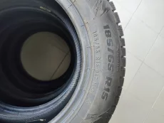 Зимние шины 185/65R15