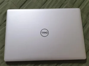 Ноутбук DELL 2017год