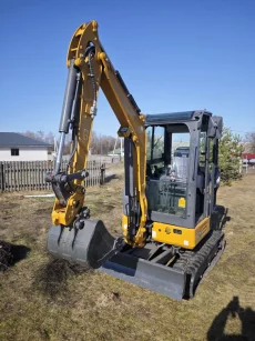 Машинист миниэксковатора