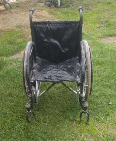 Инвалидное кресло