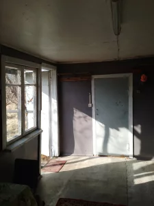 Участок земли с летним домиком