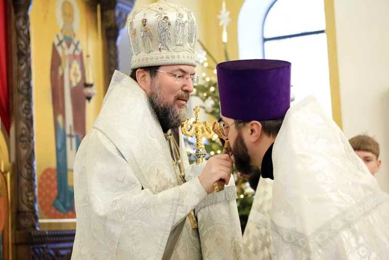 Епископ Серафим совершил Божественную литургию в Бобруйском кафедральном соборе святителя Николая