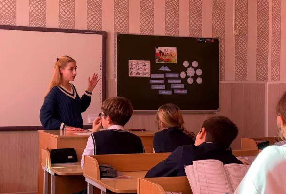 «Семья — это там, где тебя любят»: в Бобруйске прошёл классный час для учащихся гимназии №2