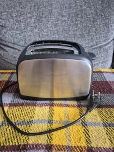 Тостер в хорошем состоянии