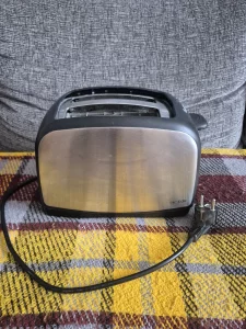 Тостер в хорошем состоянии