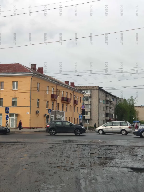 Реконструкция перекрестка минская и Октябрьская точка убрали торговые ряды, перекрёсток стал выглядеть гораздо красивее.