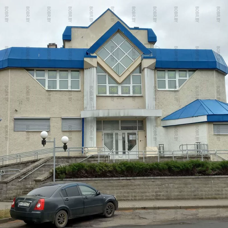 Продаётся банк. Б/у. В хорошие руки. Торг