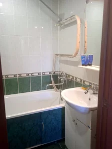 4-комн. квартира по ул. Ульяновской рядом с ТЦ Корона. 45000 у.е