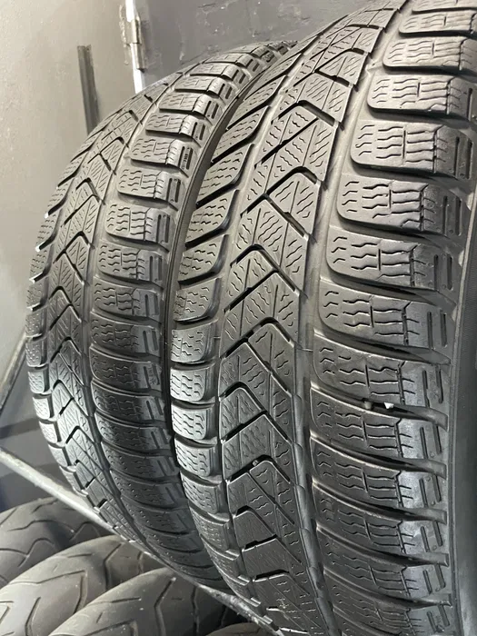 Pirelli Sottozero 215/60 R16