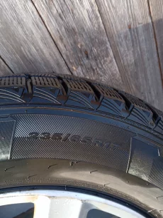 Зимняя резина на литых дисках