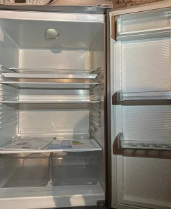 Холодильник в идеальном состоянии. Доставка бесплатная