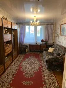 Трехкомнатная квартира в Кировске