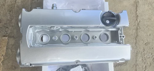 Алюминиевая клапанная крышка на Opel