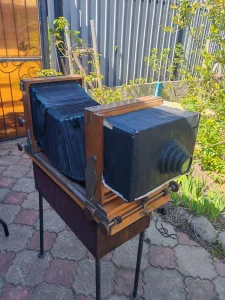 Старинная фотокамера 20 века