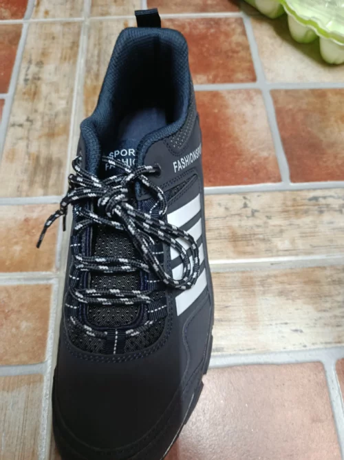 Продам  кроссовки