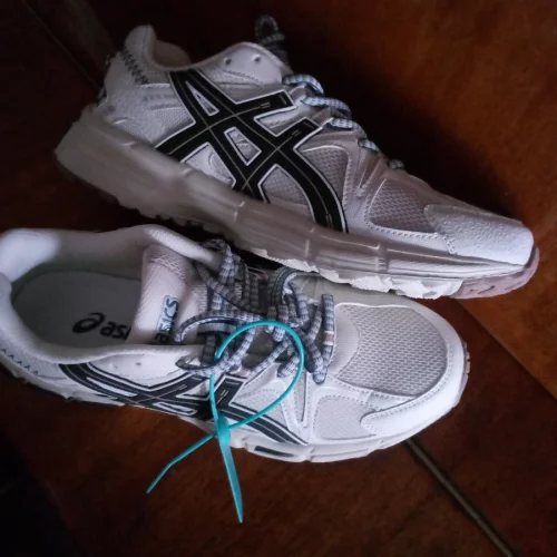 Кроссовки новые Asics