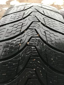 Покрышки зимние легковые 205/60/16 Premiorri