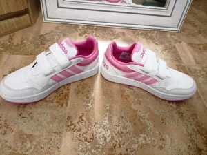 Кроссовки Adidas, 35 размер