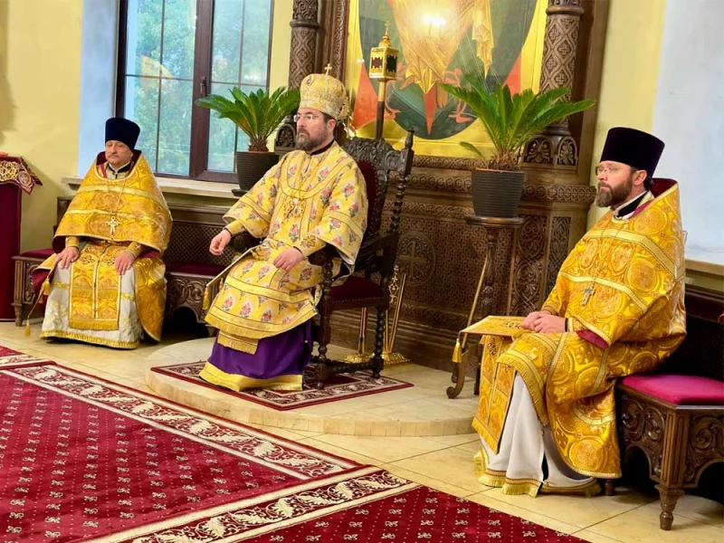 Преосвященнейший Серафим, епископ Бобруйский и Быховский, совершил Божественную литургию в Никольском кафедральном соборе г. Бобруйска