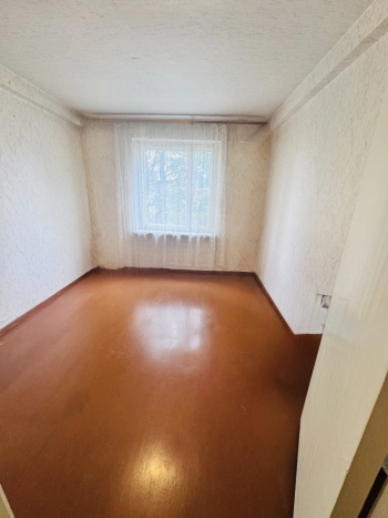 3-комнатная квартира в центре на 2 этаже