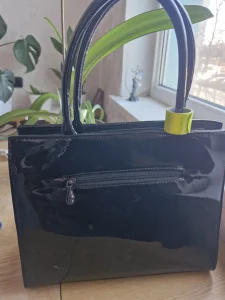 Сумка лаковая