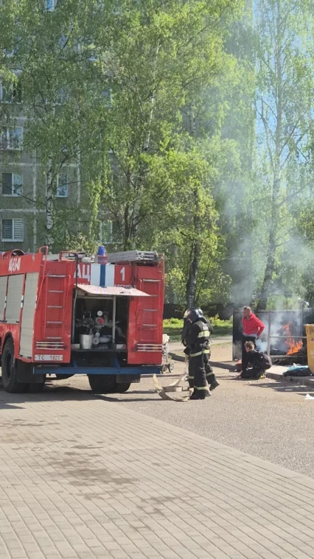 Оперативно приехали пожарные