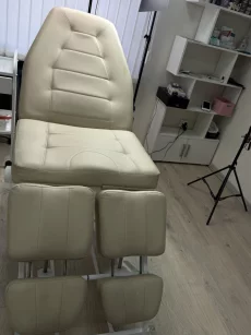 Кушетка, педикюрное кресло