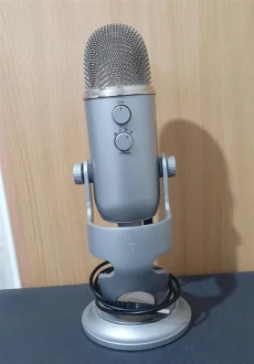 Микрофон Blue Yeti