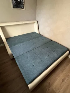 Диван