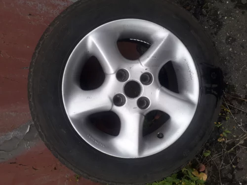 Зимние шины MAXXIS 195*65*15на дисках