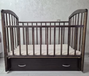 Детская кровать 120*60 с маятником
