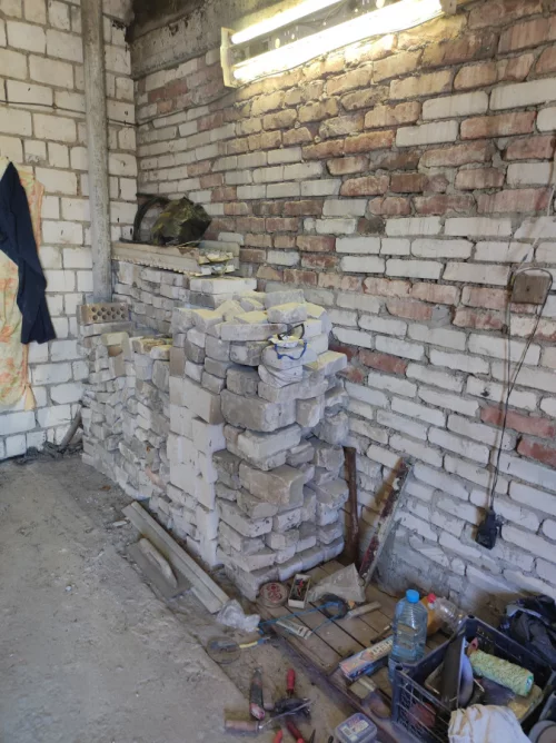 Отдам даром битый кирпич 1.3 куба