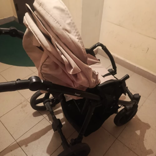 Детскую коляску за 180 рублей