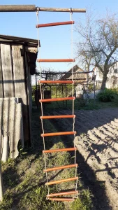Качели и лестницу