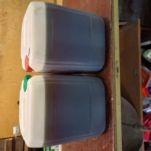 Масло моторное 10w40, клей, герметик