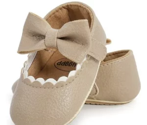 Детская обувь на девочку