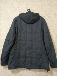 Лёгкая осенняя куртка, р.52