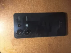 Практически новый смартфон Redmi Note 13