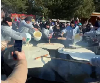 Самый большой блин белорусской масленицы