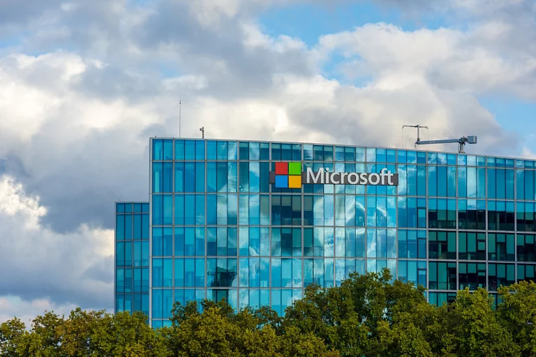 Microsoft заменит уволенных айтишников на ИИ, который они сами и создали