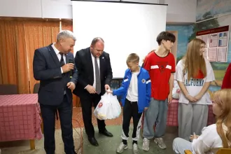 Руководство «Красного пищевика» посетило детский лагерь «Мечта»