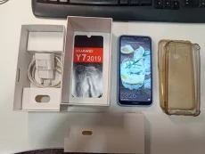 Смартфон Huawei Y7 2019 3/32GB в отличном состоянии